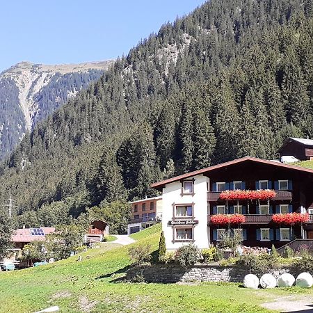 Gaestehaus Sahler Gaschurn Exteriör bild