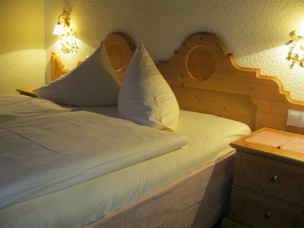 Gaestehaus Sahler Gaschurn Rum bild