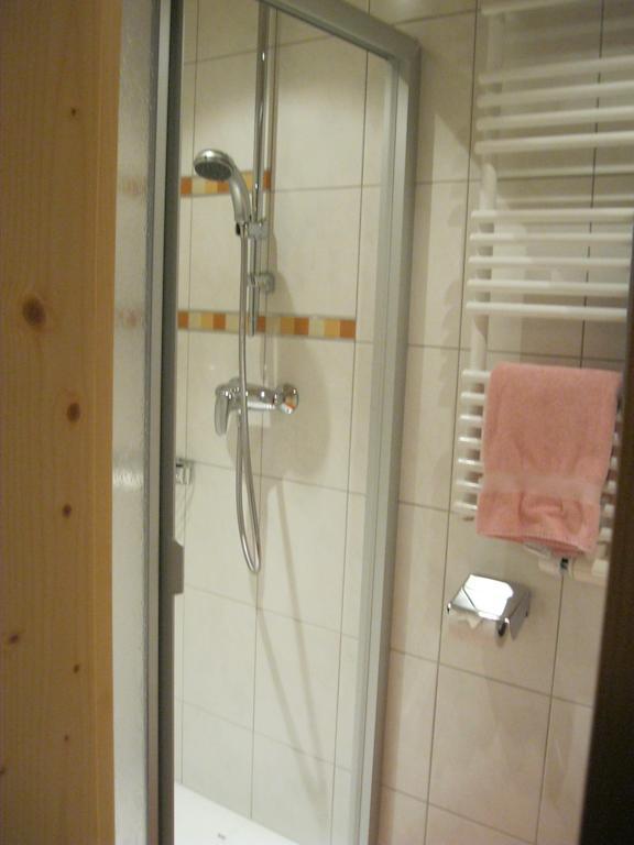 Gaestehaus Sahler Gaschurn Rum bild
